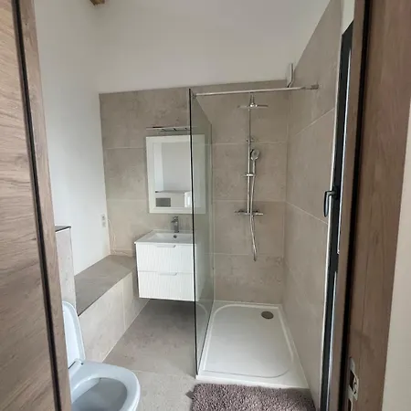 Au Bord De Apartment *